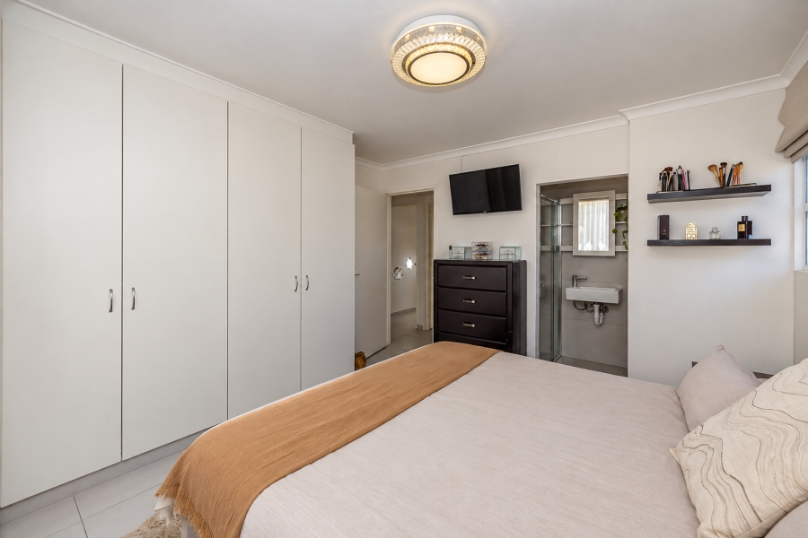 3 Bedroom Property for Sale in Sunningdale Western Cape